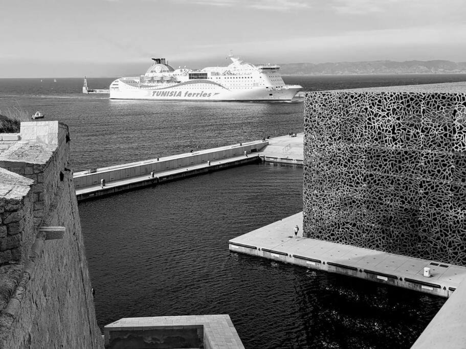 Studio Calanques Pres Du Vieux Port Marselha Exterior foto